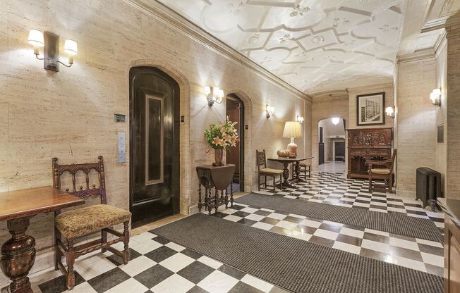 50 W 67 ST