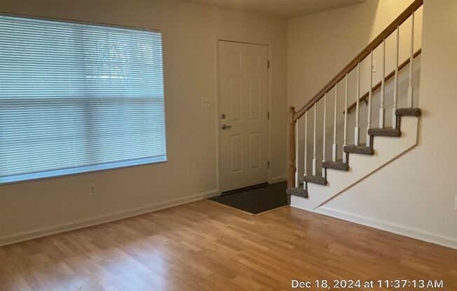 2 beds, 1.5 baths, 950 sqft, $1,295, Unit 05612