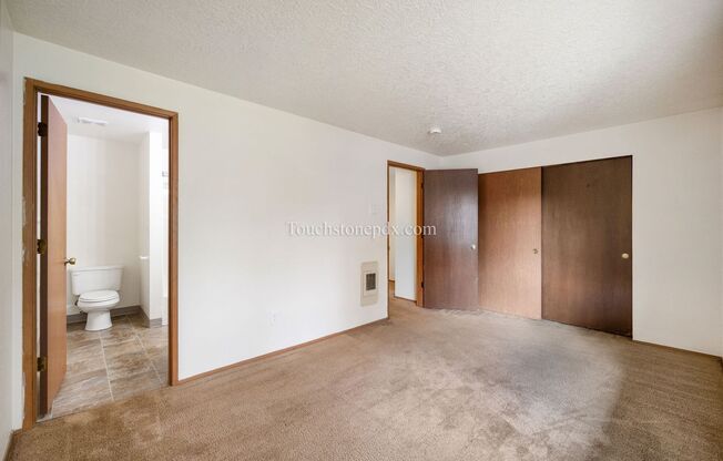 2 beds, 1.5 baths, $1,650, Unit 18190