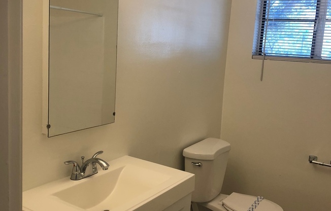 1 bed, 1 bath, 550 sqft, $975, Unit 423