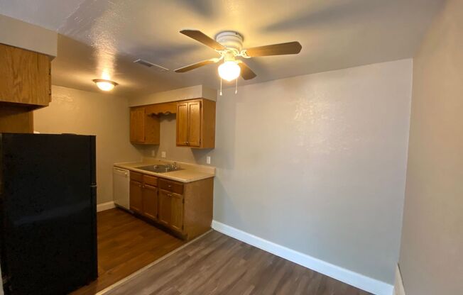 1 bed, 1 bath, 600 sqft, $675, Unit 6