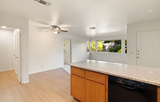 2 beds, 2 baths, 867 sqft, $1,625, Unit 045