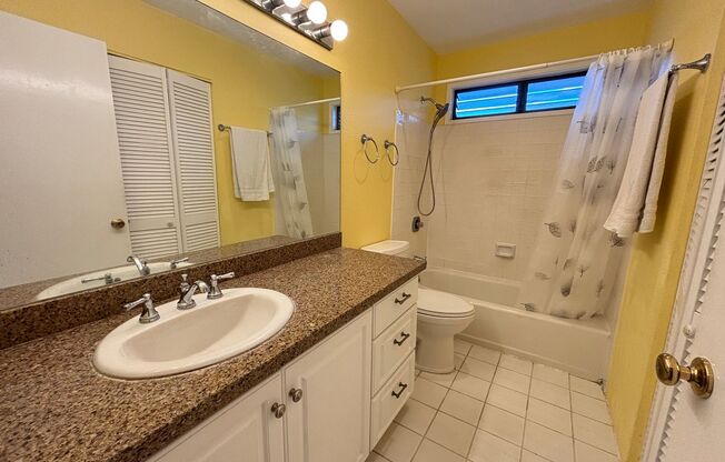 2 beds, 1.5 baths, $3,300, Unit # #C 12 NUUANU STREAMSIDE