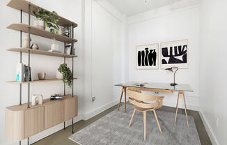 325 W 37 ST
