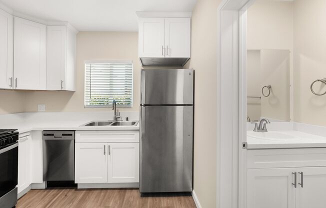 1 bed, 1 bath, 400 sqft, $1,750, Unit 35 - ADU