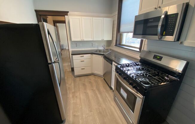 1 bed, 1 bath, 930 sqft, $2,000, Unit 3418-3S