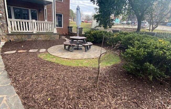 Welcome to 685 Penn Avenue Apartment Homes – Where Style Meets Substance!