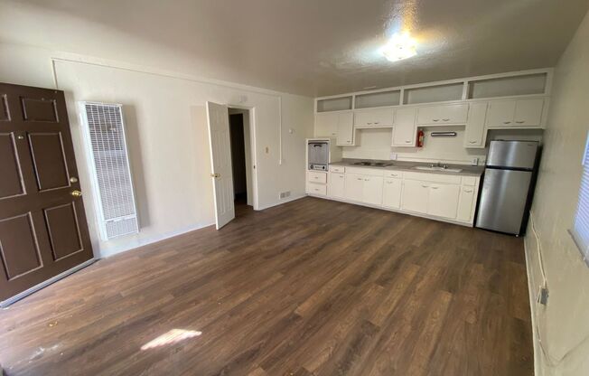 Studio, 1 bath, 400 sqft, $725, Unit 1623-3