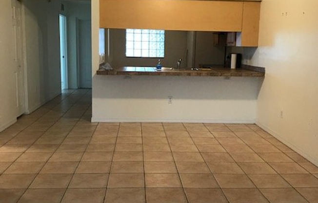 3 beds, 2 baths, 1,200 sqft, $1,800, Unit 2