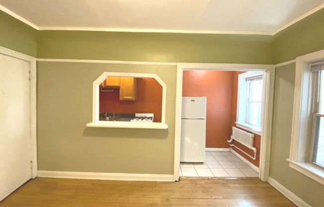 Studio, 1 bath, $825, Unit 05