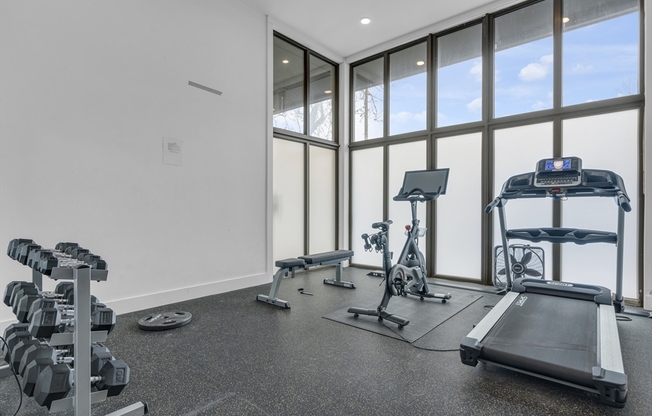 3 beds, 2 baths, 1,391 sqft, $5,500, Unit PH702