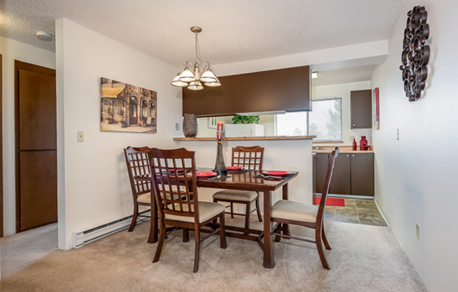 2 beds, 1.5 baths, 920 sqft, $1,649, Unit N301