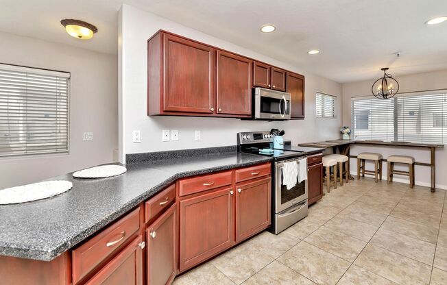2 beds, 2 baths, $2,495, Unit # 2025