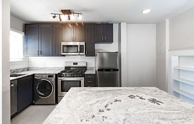 Lincoln Arms Apartments