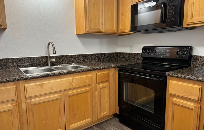 1 bed, 1 bath, 550 sqft, $2,105, Unit 1411Q