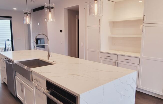 Luxury Downtown Townhome