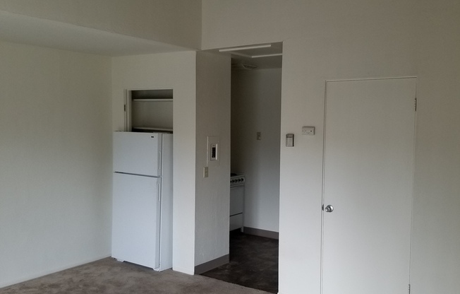 Studio, 1 bath, 350 sqft, $2,295, Unit 2489 UNIT #10