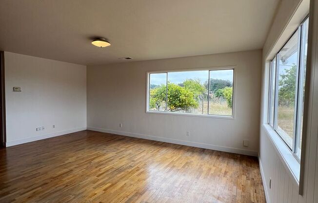 Coastal Retreat with Ocean & Valley Views – 4-Bedroom, 2-Bath Home in La Selva Beach