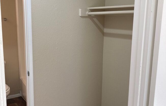 2 beds, 2 baths, 900 sqft, $1,475, Unit 157