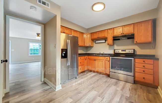 2 beds, 1.5 baths, 1,000 sqft, $1,295