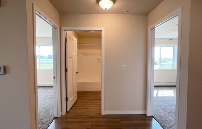 2 beds, 1 bath, 938 sqft, $1,345, Unit ST 1419-12