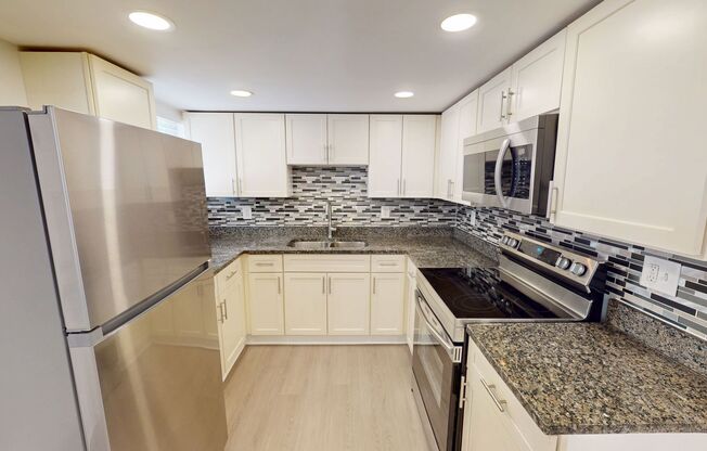 3 beds, 2.5 baths, 1,600 sqft, $1,550, Unit F6