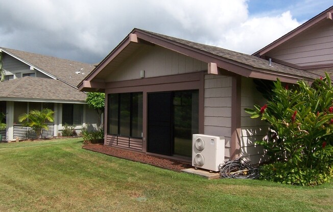 Wailuna 3 Bedroom 2 Bath Townhome w/ Single Car Garage