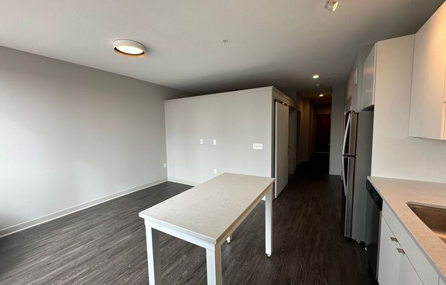 1 bed, 1 bath, 560 sqft, $1,495, Unit 207
