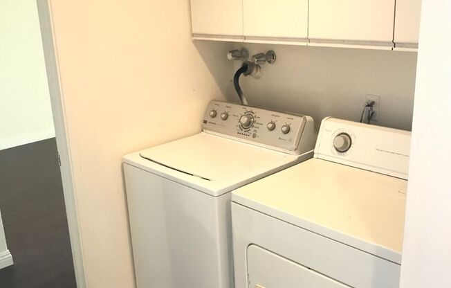 Clean and Spacious Condo, Pasadena