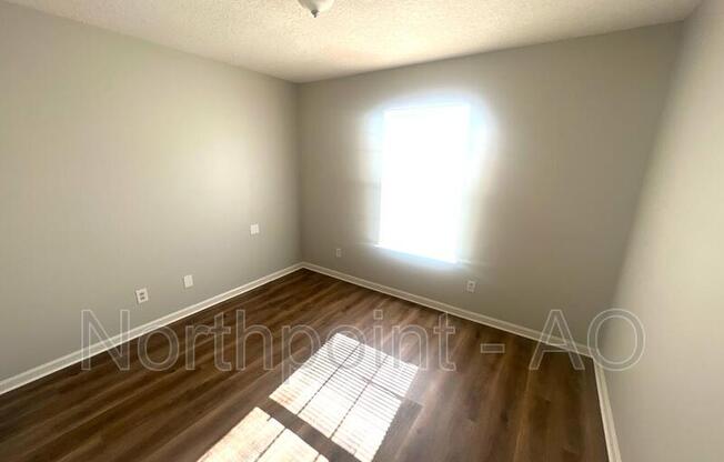 3 beds, 2 baths, 1,714 sqft, $1,895