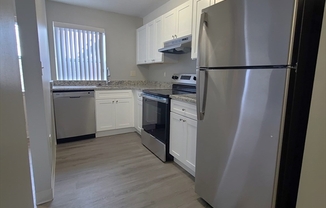 48 PENINSULA PL