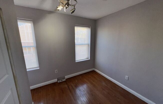 3 beds, 1 bath, $2,500