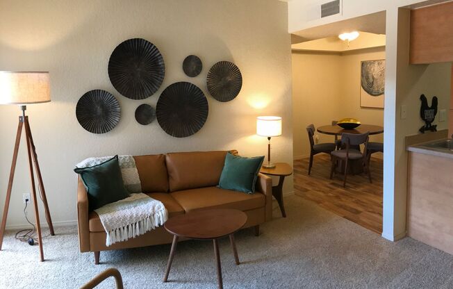 2 beds, 1 bath, 700 sqft, $1,125, Unit 12143