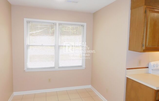 3 beds, 2 baths, $1,695