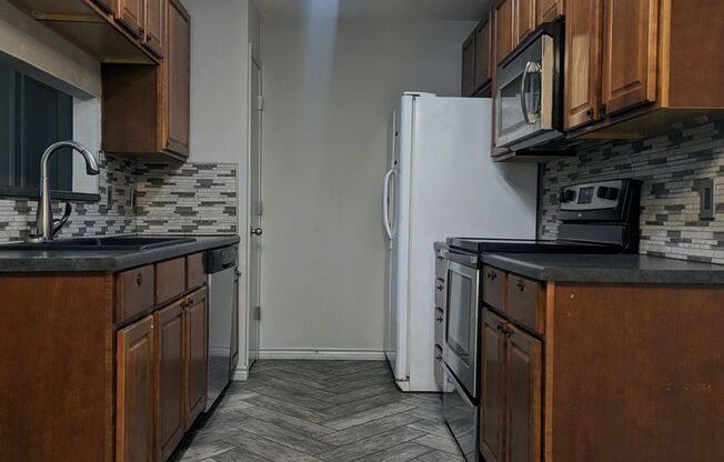 Modern Amenities & Ideal Location in Burleson!