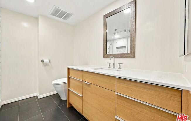 1 bed, 1.5 baths, 1,139 sqft, $3,600, Unit 407