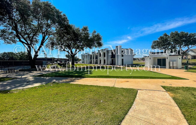 2 beds, 1 bath, 801 sqft, $1,125, Unit 221