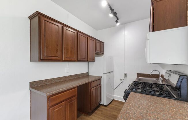 1 bed, 1 bath, 475 sqft, $825, Unit 34