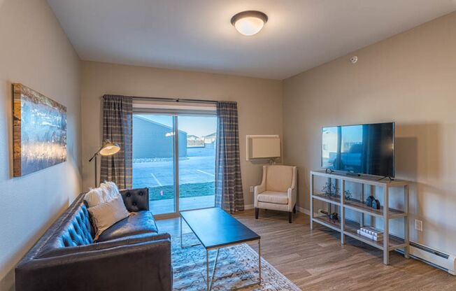 1 bed, 1 bath, 693 sqft, $1,180, Unit 106