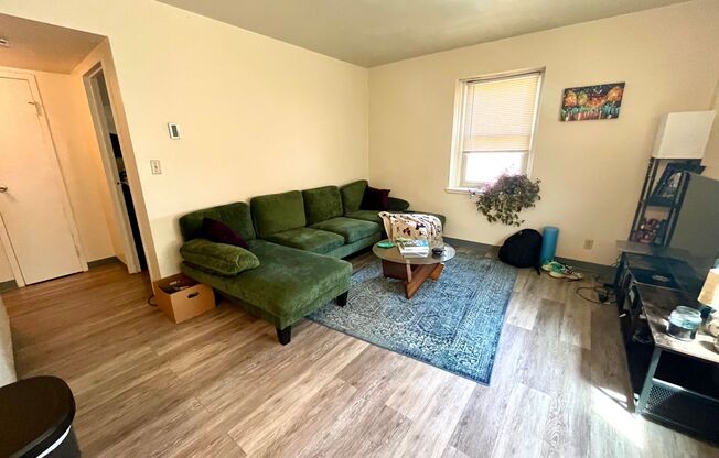 1 bed, 1 bath, $895, Unit 613