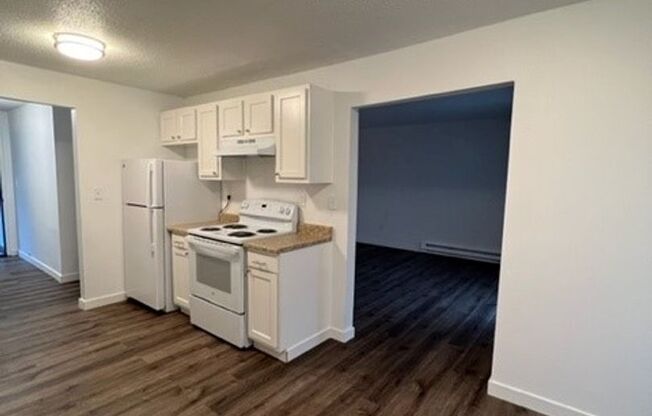 1 bed, 1 bath, 685 sqft, $1,450, Unit 15