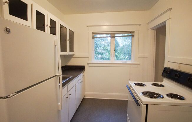 Studio, 1 bath, $1,155, Unit 16