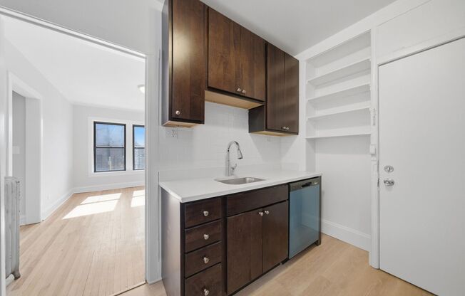 1 bed, 1 bath, 559 sqft, $2,250, Unit 2706-1GG