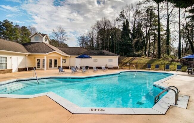 2 beds, 1 bath, $1,300, Unit 2206C