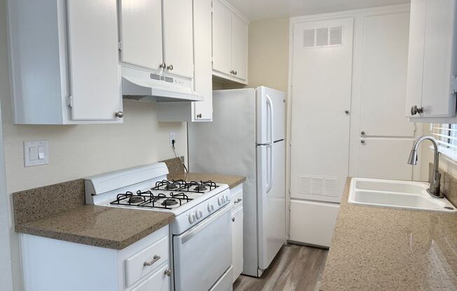 Charming, Refreshed Pacific Beach 1-Bedroom Apartment Home!