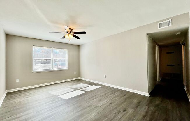 2 beds, 1.5 baths, $790, Unit Unit 3