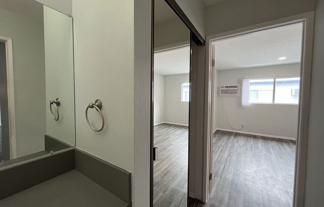 1 bed, 1 bath, 600 sqft, $2,048, Unit 301