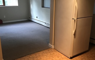 One bedroom Maplewood off Stillwater