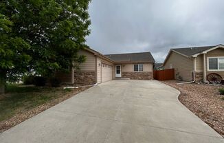 Beautiful 3 bed 2 bath home in Loveland, CO