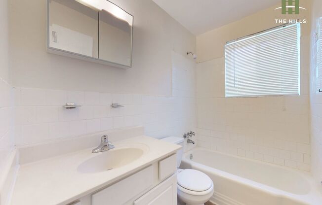 1 bed, 1 bath, 632 sqft, $1,175, Unit 220-F